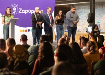 Locatarios reciben reconocimientos por su compromiso y permanencia en mercados de Zapopan