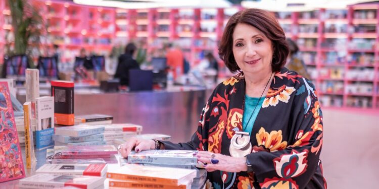 Celebran amor por los libros con ciclo de Miércoles Literarios previo a la Feria Internacional del Libro