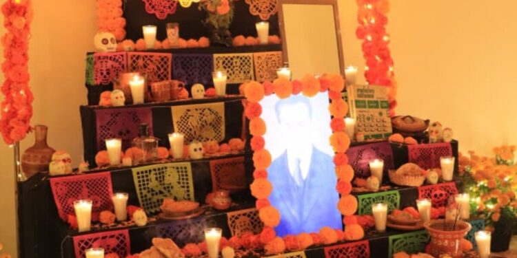 Gobierno de Tlaquepaque celebra la memoria y el arte: premian a ganadores del concurso de altares de muertos