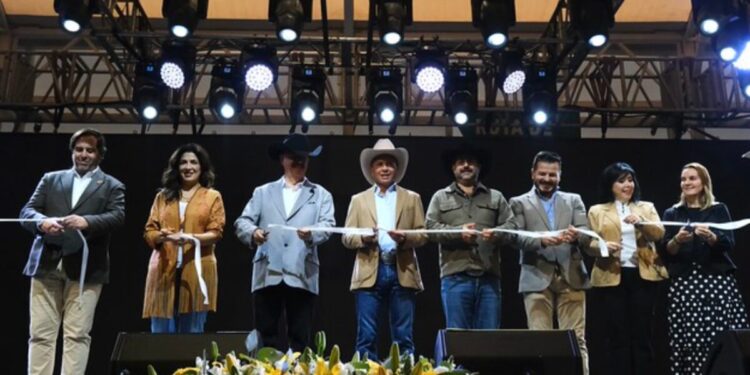 Inaugura Pablo Lemus, Gobernador de Jalisco, el Festival Internacional del Caballo y el Tequila