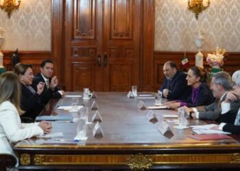 Reunión encabezada por la presidenta de los Estados Unidos Mexicanos, Claudia Sheinbaum Pardo, en Palacio Nacional