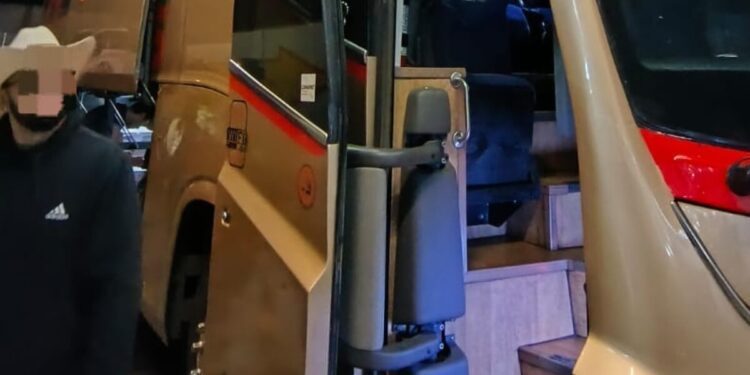 Policía de San Pedro Tlaquepaque localiza y resguarda a menor originario de Michoacán; durante la madrugada fue entregado a su madre