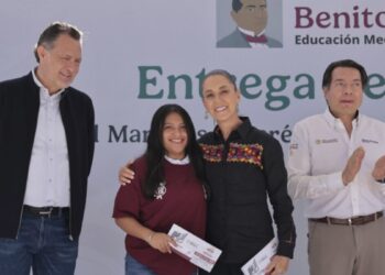 Presidenta entrega tarjetas de la beca “Benito Juárez” y supervisa avance del 90% en construcción del Bachillerato en El Marqués, Querétaro