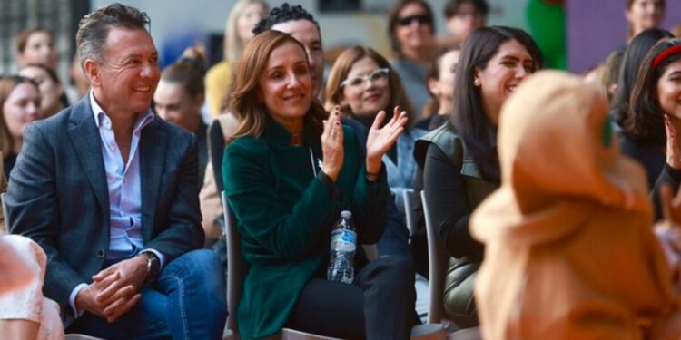 Encabeza Pablo Lemus Navarro, Gobernador de Jalisco, Posada Navideña de Hogar Cabañas