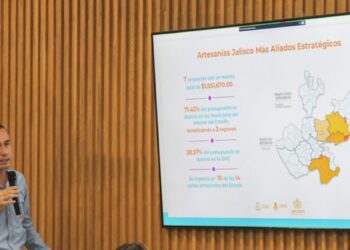 Informa SEDECO avances en fomento artesanal y establece mesa permanente de trabajo con el sector