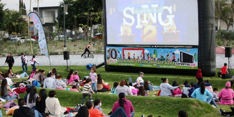 Gobierno de Zapopan celebra la Navidad y aniversario de Cinema Live con filmes y concierto sinfónico