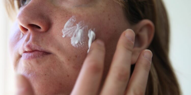 Recomienda Secretaría de Salud cuidados de la piel durante la temporada de frío