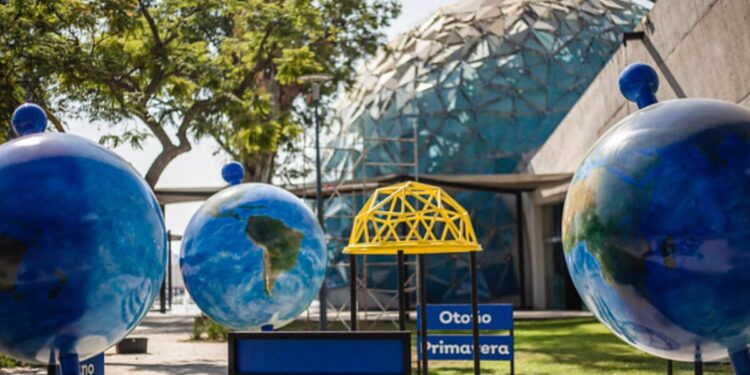 Invitan a descubrir el universo en Lunaria durante temporada vacacional