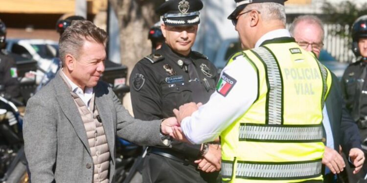 Encabeza Pablo Lemus Navarro, Gobernador de Jalisco, entrega de 140 vehículos ligeros para el reforzamiento de agrupamientos de la Secretaría de Seguridad Estatal