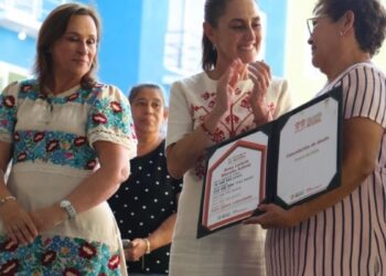 Vivienda para el Bienestar apoya a quien menos tiene: Presidenta encabeza entrega de 200 viviendas del Infonavit en Veracruz