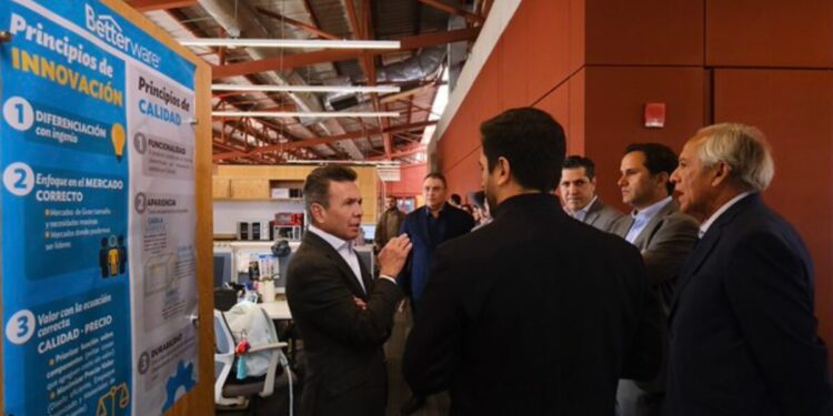 Fortalece Gobernador, Pablo Lemus Navarro, vinculación con el sector empresarial durante visita a Campus Betterware