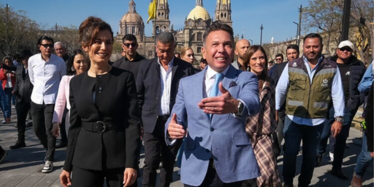 Entrega Pablo Lemus Navarro, Gobernador de Jalisco, rehabilitación integral de la Plaza de la Liberación en el corazón de Guadalajara