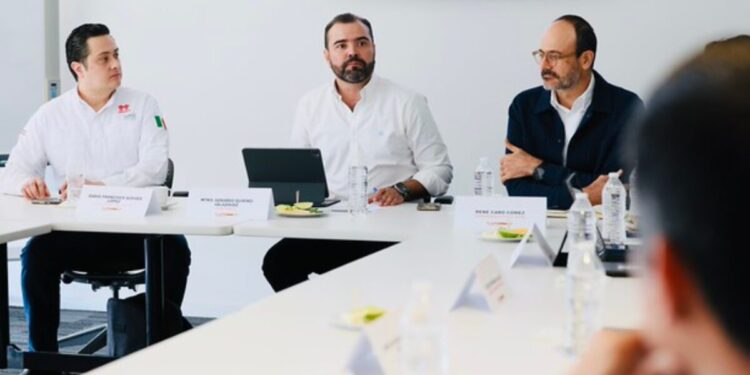 Gerardo Quirino da seguimiento a mesas de trabajo con INFONAVIT para la recuperación de vivienda