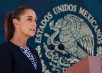 Reafirmamos el compromiso de servir al pueblo y proteger la soberanía nacional: Presidenta en 111 Aniversario de la Fuerza Aérea Mexicana