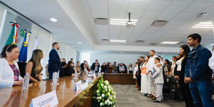 En el marco del Día del Amor y la Amistad, Gerardo Quirino encabeza unión matrimonial de 15 parejas de Tlajomulco