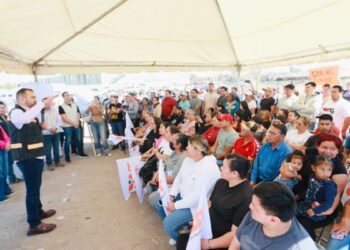 Arranca Gerardo Quirino renovación de Camino a Las Moras y reconstrucción de cancha en Valle de los Encinos