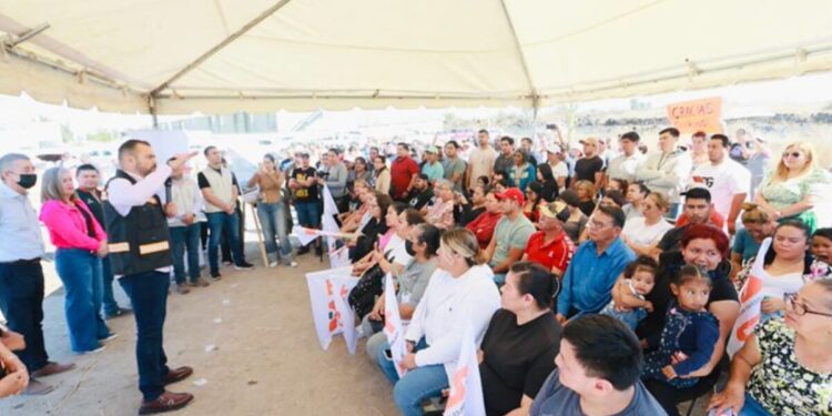 Arranca Gerardo Quirino renovación de Camino a Las Moras y reconstrucción de cancha en Valle de los Encinos