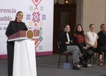 Presidenta anuncia iniciativas de ley para fomentar el cine nacional y reforma para proteger el trabajo de actores de doblaje ante la IA