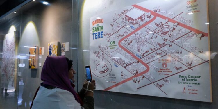 Presenta SITEUR ‘Tapatío se escribe con T’, exposición sobre los barrios de la ciudad en la Estación Juárez