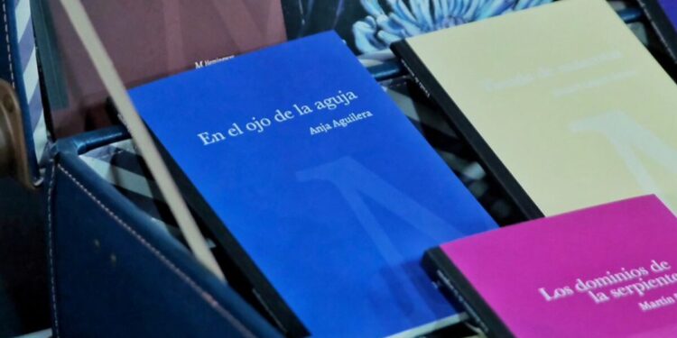 Inician las presentaciones de La Maleta de Hemingway en la Librería Mariano Azuela con “El ojo de la aguja” de Anja Aguilera