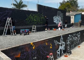 El arte urbano se pone la camiseta del mundial de futbol en el Fraccionamiento Revolución en Tlaquepaque