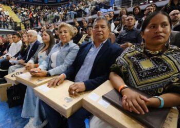 Entrega Gobierno de Jalisco más de 9 mil 400 computadoras a docentes de educación pública en el estado