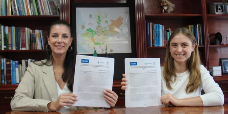 Acuerdan SEMADET y empresa Toroto fortalecer la restauración de cuencas en Jalisco