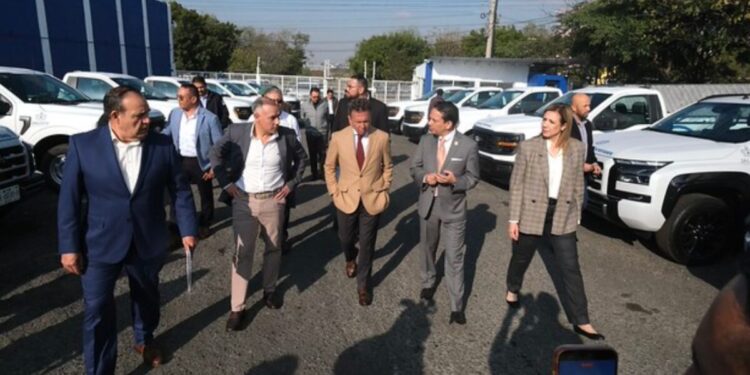 Fortalece Gobierno del Estado al Instituto Jalisciense de Ciencias Forenses (IJCF), con entrega de vehículos, uniformes y equipamiento para áreas operativas