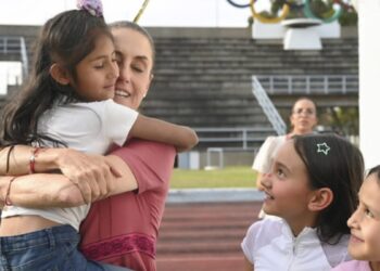 México no se vende, no se rinde y está de pie siempre por su pueblo: Presidenta entrega Programas para el Bienestar en Morelia, Michoacán