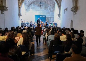 Abarrota la Orquesta Típica de Jalisco el Ex Convento del Carmen en el reinicio del programa Martes Musicales