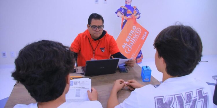 Con más de 400 mil tarjetas activadas, comunidad estudiantil pagará 5 pesos en el transporte público en Jalisco