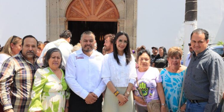 Gobierno de Tlaquepaque rinde homenaje a artesanas y artesanos en su día