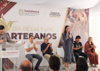 Gobierno de Tlaquepaque reúne maestras y maestros del barro