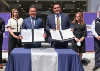 Firman Gobierno de Jalisco y Farmacias Guadalajara convenio para fortalecer la atención de emergencias y ampliar los espacios seguros para mujeres