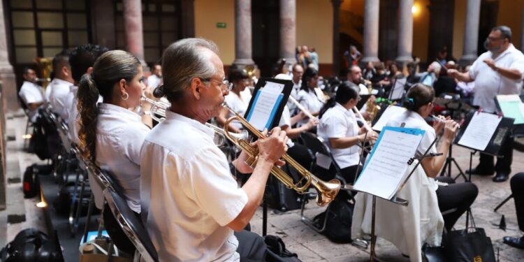 Abre sus puertas el Teatro Degollado a los Paisajes Sonoros con la Banda y la Orquesta Típica de Jalisco