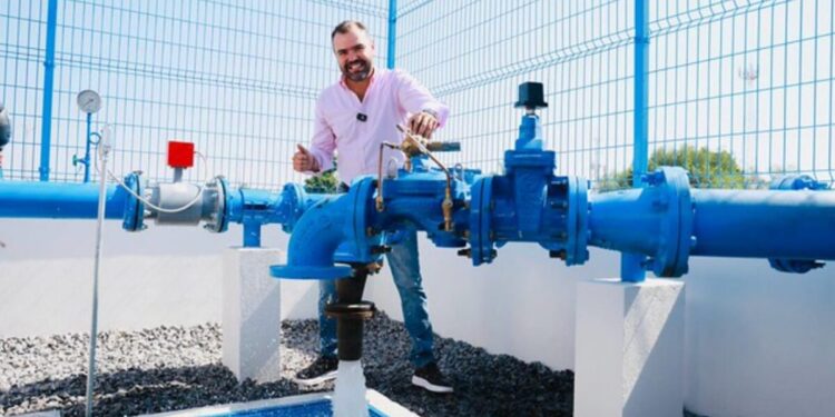 Gerardo Quirino inaugura nueva fuente de abastecimiento de agua en San Sebastián