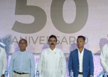 Encabeza Pablo Lemus Navarro, Gobernador de Jalisco, inauguración del LVI Congreso Nacional de Pediatría en Puerto Vallarta