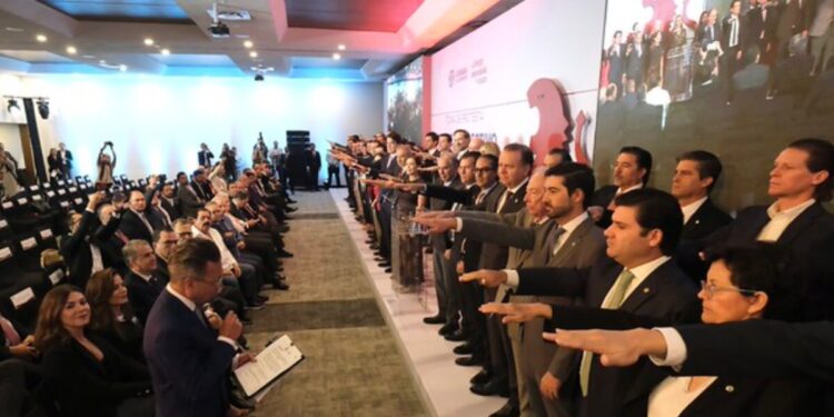 Llama Pablo Lemus Navarro, Gobernador del Estado, a impulsar proyectos de la mano de la CANACO Guadalajara