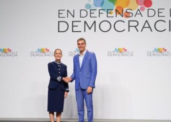 Cumbre en Defensa de la Democracia: Presidenta propone programa global de reforestación y declaración contra intervención militar en Cuba