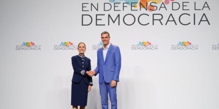 Cumbre en Defensa de la Democracia: Presidenta propone programa global de reforestación y declaración contra intervención militar en Cuba
