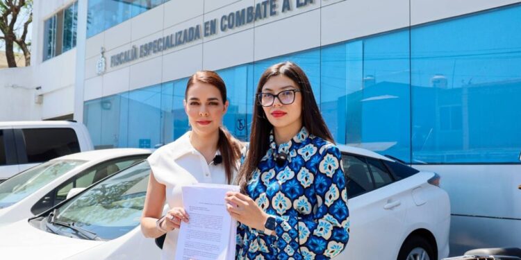 Regidora del PRI Tlaquepaque presenta denuncia en la Fiscalía Anticorrupción, por irregularidades en licitación de luminarias.