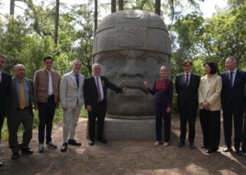 ​​Presidenta visita el Centro Nacional de Supercomputación de Barcelona en el marco de colaboración para el desarrollo de Coatlicue