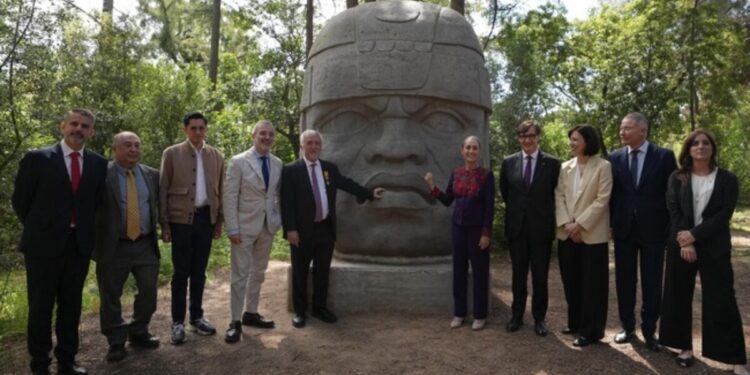 ​​Presidenta visita el Centro Nacional de Supercomputación de Barcelona en el marco de colaboración para el desarrollo de Coatlicue