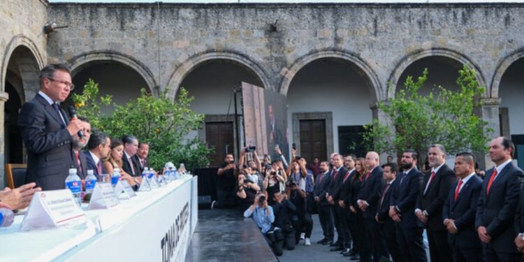 Toma protesta Pablo Lemus Navarro, Gobernador de Jalisco, a nuevo Consejo Directivo de CMIC Delegación Jalisco