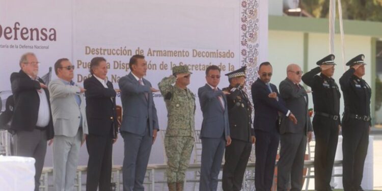 Acude Pablo Lemus Navarro, Gobernador de Jalisco, a destrucción de armamento por un camino hacia la construcción de paz
