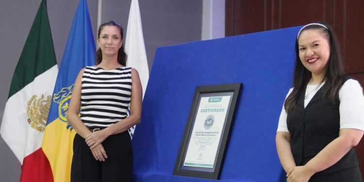 Entrega SEMADET Certificado de Compromiso Ambiental al Colegio de Ingenieros Civiles del Estado de Jalisco