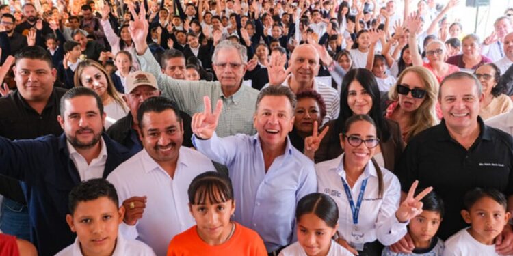 Inaugura Pablo Lemus Navarro, Gobernador del Estado, nuevo Punto de Paz en Chiquilistlán como un espacio recuperado para niñas, niños y jóvenes