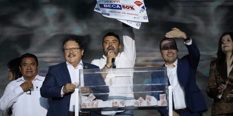 Gerardo Quirino reconoce a las y los maestros de Tlajomulco como pilares del presente y futuro del municipio