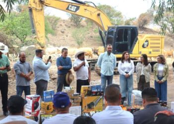 Gerardo Quirino impulsa limpieza y rehabilitación de minas de basalto en San Lucas Evangelista