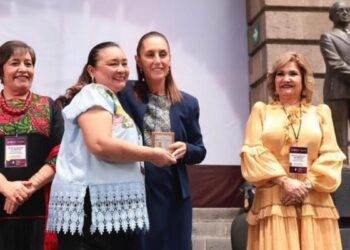 Presidenta Claudia Sheinbaum anuncia incremento salarial del 9% para las maestras y maestros de México